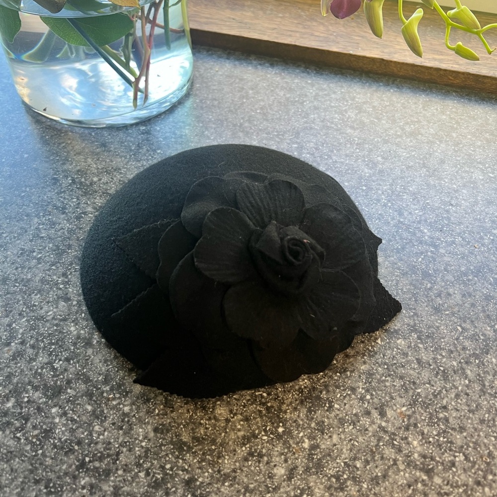 ✨ Pin up perfect perfection – classic vintage inspired fascinator 💋